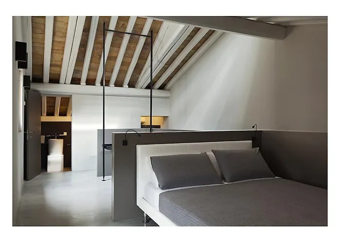 Konukevi Casa De' Coronari Roma
